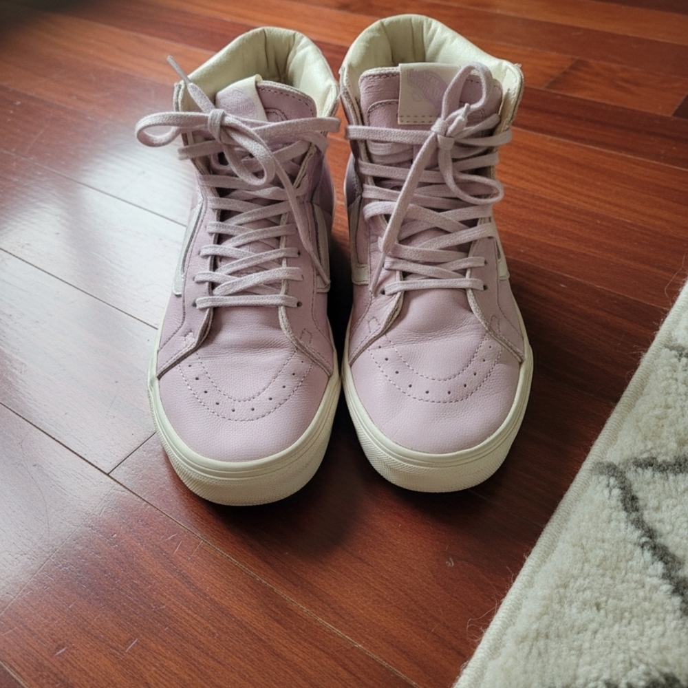 Vans Women's High-Top Sneakers in Light Pink
